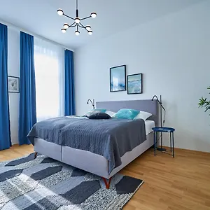 Trendy Zentral Gelegen Apartment Vienna